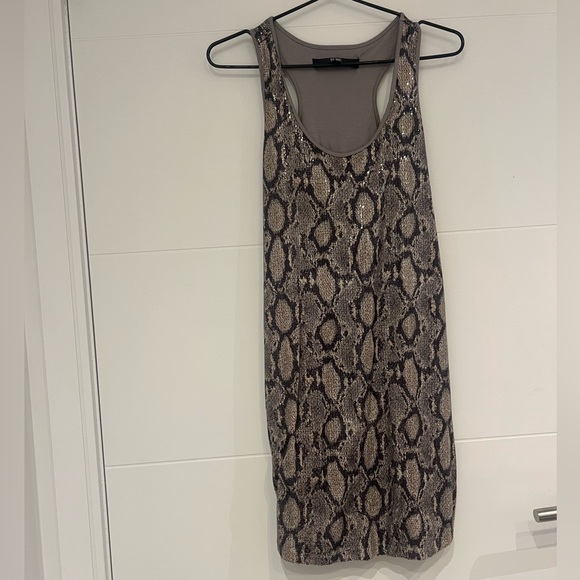 Snake skin pattern sequin jersey dress - Picture 2 of 2